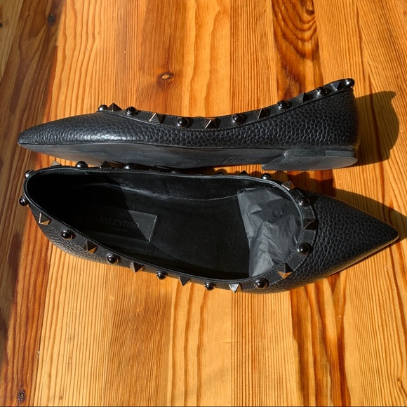 Valentino Garavani Rockstud Black Leather Flats - Picture 13 of 15
